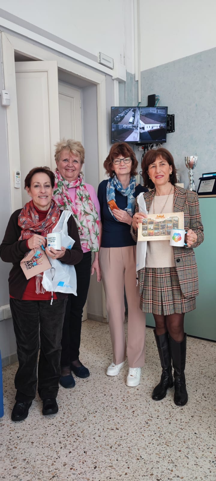 057a079d-0766-4704-9eee-62b3e9b05f61.jpg (155 KB)