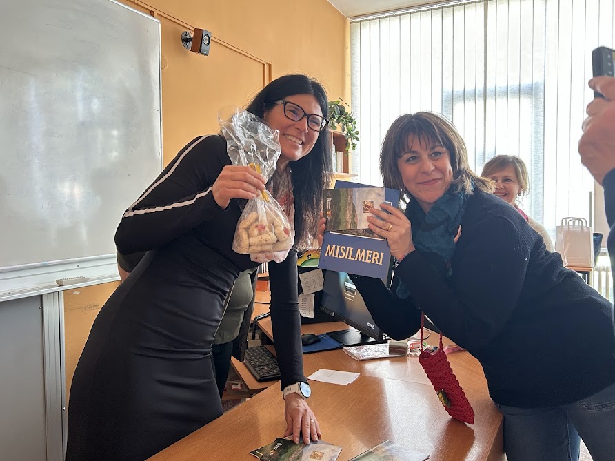 IMG_8895.jpg (143 KB)