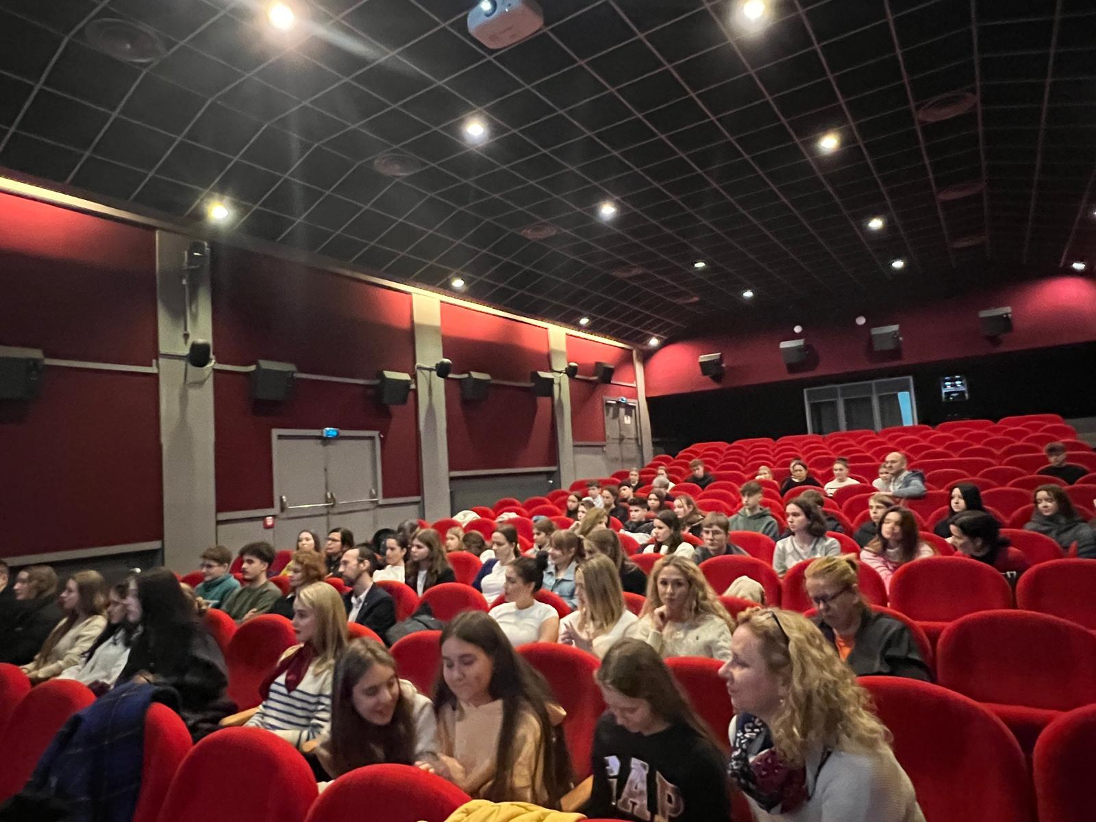 c8c2a5f9-3bec-4ebb-9748-a85c77bc4429.jpeg (206 KB)